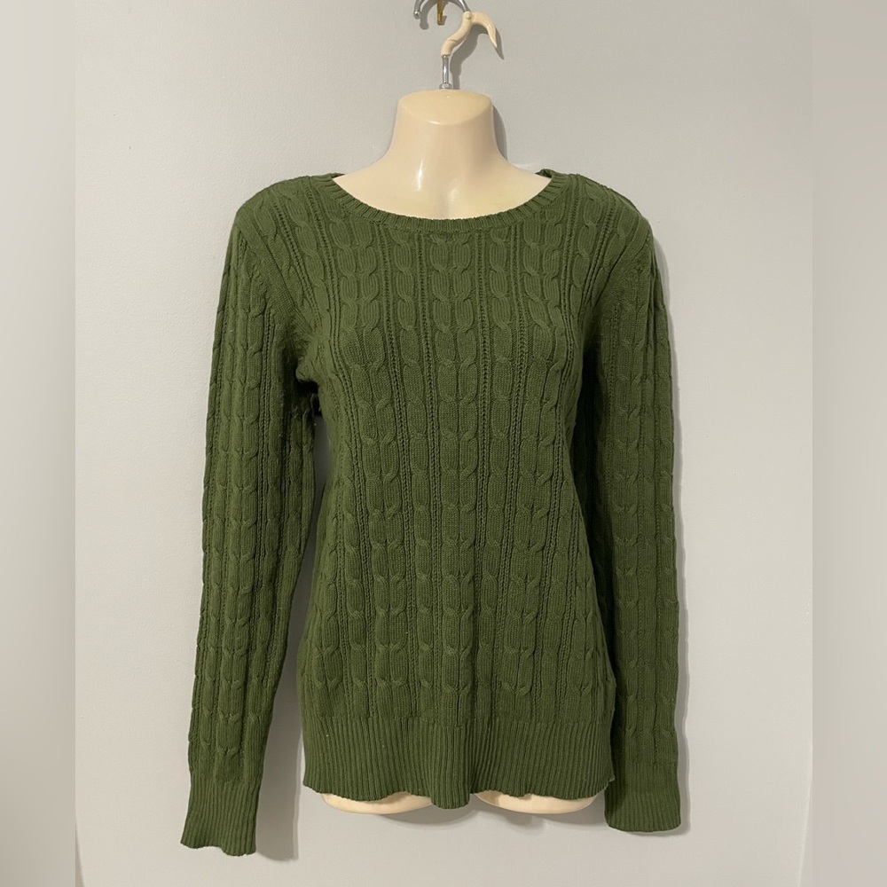 St. John’s Bay Green Cable knit Sweater
